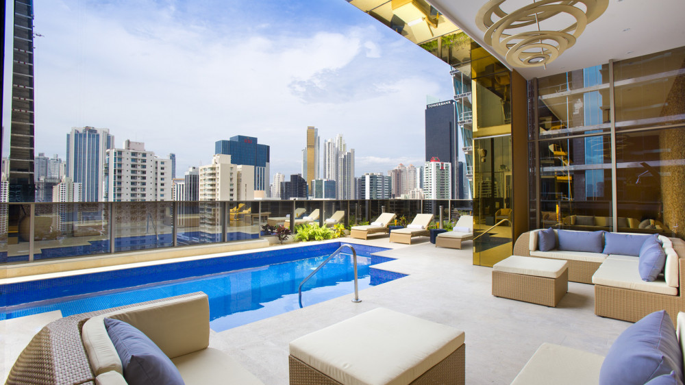 Pool im Global Hotel Panama ()