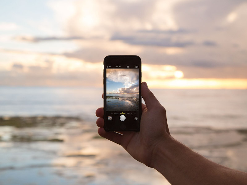 Handy am Meer