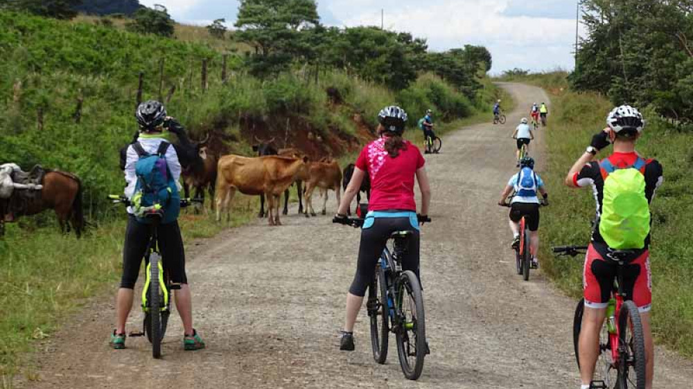 Fahrradfahrer in Costa Rica ()