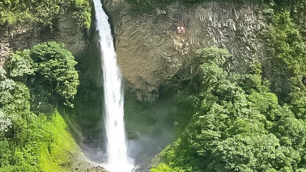 Brautschleier Wasserfall ()