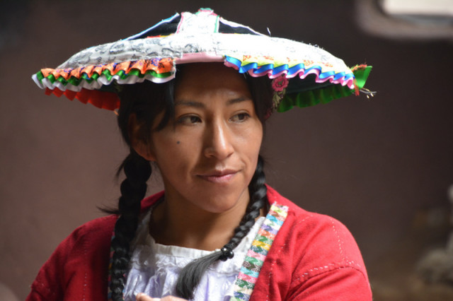 Frau in peruanischer Tracht
