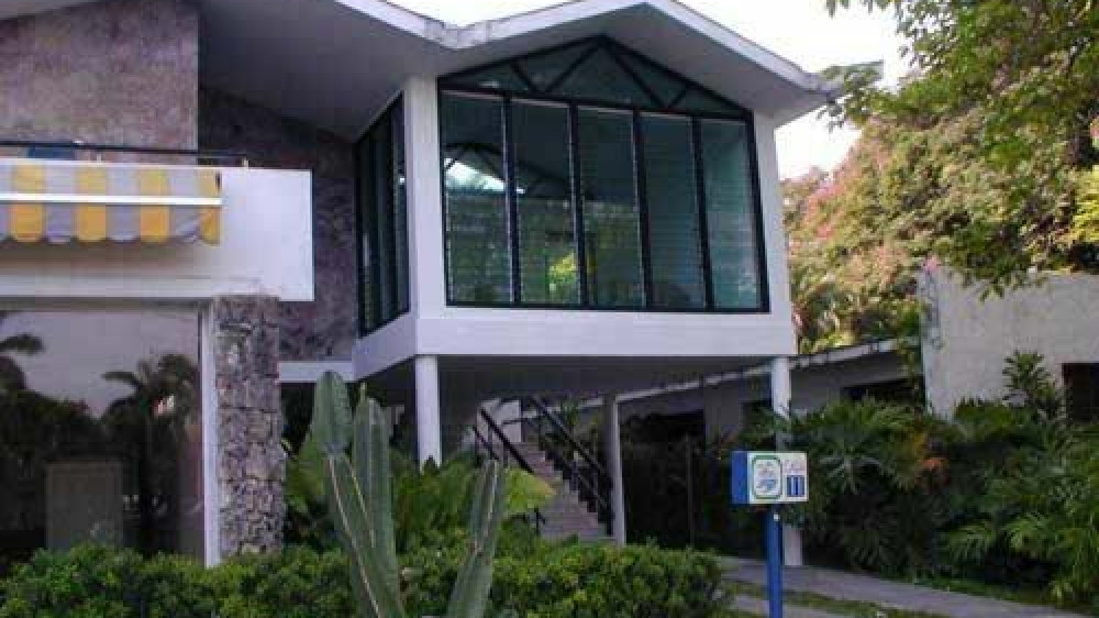 Hotel Villa Gaviota Santiago () Hotel Villa Gaviota Santiago ()