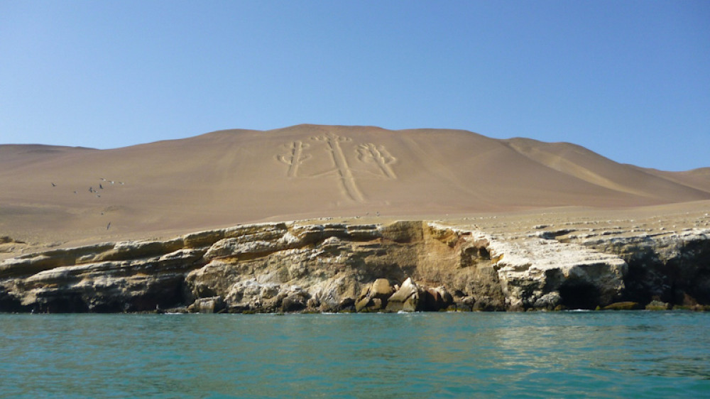 El Candelabro im Paracas Nationalreservat ()